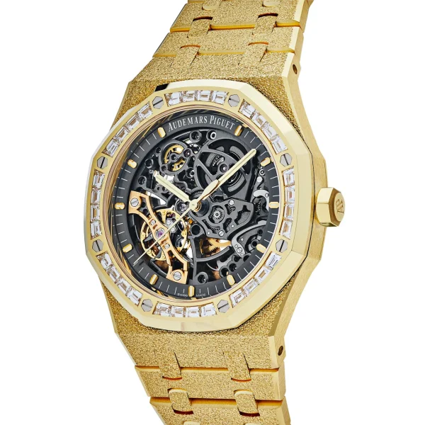Watchbox-audemars-piguet-royal-oak-15412ba-zg-1224ba-01-double-balance-wheel-frosted-openworked-yellow-gold-wbq9g23-exclusive-2.webp Watchbox-audemars-piguet-royal-oak-15412ba-zg-1224ba-01-double-balance-wheel-frosted-openworked-yellow-gold-wbq9g23-exclusive-2.webp