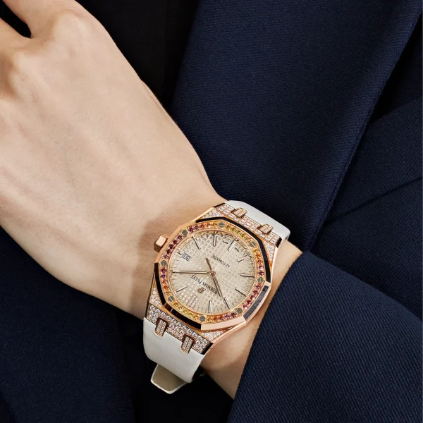 Watchbox-audemars-piguet-royal-oak-15452or-zy-d038ve-01-rose-gold-and-diamonds-wbf2te9-exclusive-2.webp Watchbox-audemars-piguet-royal-oak-15452or-zy-d038ve-01-rose-gold-and-diamonds-wbf2te9-exclusive-2.webp