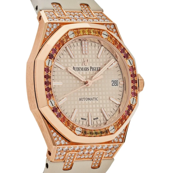 Watchbox-audemars-piguet-royal-oak-15452or-zy-d038ve-01-rose-gold-and-diamonds-wbf2te9-exclusive-4.webp Watchbox-audemars-piguet-royal-oak-15452or-zy-d038ve-01-rose-gold-and-diamonds-wbf2te9-exclusive-4.webp
