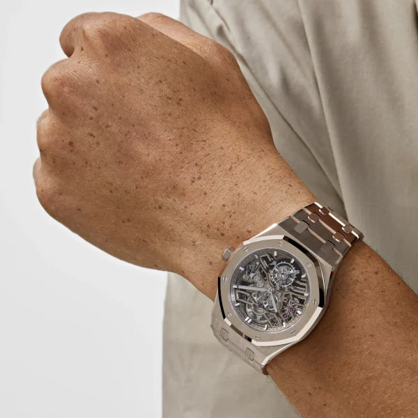 Watchbox-audemars-piguet-royal-oak-26735sg-oo-1320sg-01-selfwinding-flying-tourbillon-openworked-wbwj7g2-exclusive-2.webp Watchbox-audemars-piguet-royal-oak-26735sg-oo-1320sg-01-selfwinding-flying-tourbillon-openworked-wbwj7g2-exclusive-2.webp