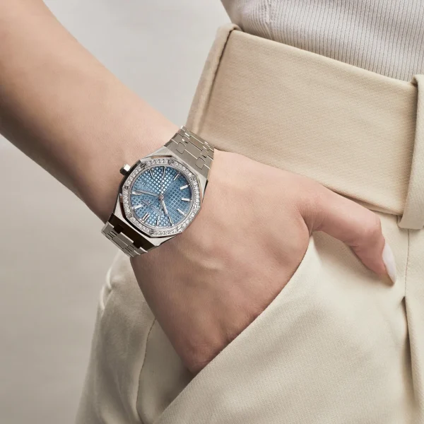 Watchbox-audemars-piguet-royal-oak-77451st-zz-1361st-03-selfwinding-stainless-steel-blue-dial-diamond-bezel-wbnmpp7-exclusive-2.webp Watchbox-audemars-piguet-royal-oak-77451st-zz-1361st-03-selfwinding-stainless-steel-blue-dial-diamond-bezel-wbnmpp7-exclusive-2.webp
