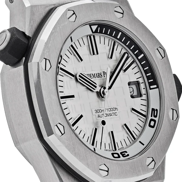 Watchbox-audemars-piguet-royal-oak-offshore-15710st-oo-a002ca-02-diver-stainless-steel-white-dial-wb6x24u-exclusive-5.webp Watchbox-audemars-piguet-royal-oak-offshore-15710st-oo-a002ca-02-diver-stainless-steel-white-dial-wb6x24u-exclusive-5.webp