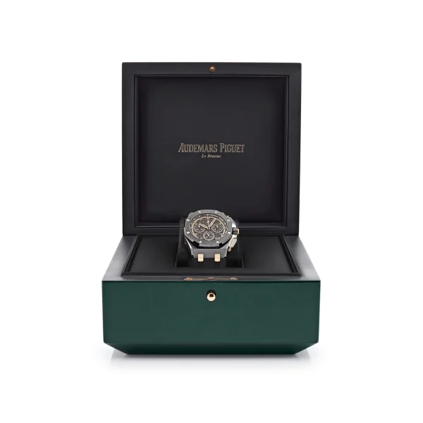 Watchbox-audemars-piguet-royal-oak-offshore-26420ce-oo-a127cr-01-chronograph-black-ceramic-yellow-gold-black-dial-wbh4324-exclusive-5.webp Watchbox-audemars-piguet-royal-oak-offshore-26420ce-oo-a127cr-01-chronograph-black-ceramic-yellow-gold-black-dial-wbh4324-exclusive-5.webp