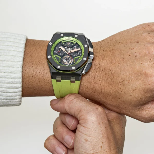 Watchbox-audemars-piguet-royal-oak-offshore-26622ce-oo-d062ca-01-flying-tourbillon-chronograph-limited-edition-wbutvjd-exclusive-2.webp Watchbox-audemars-piguet-royal-oak-offshore-26622ce-oo-d062ca-01-flying-tourbillon-chronograph-limited-edition-wbutvjd-exclusive-2.webp