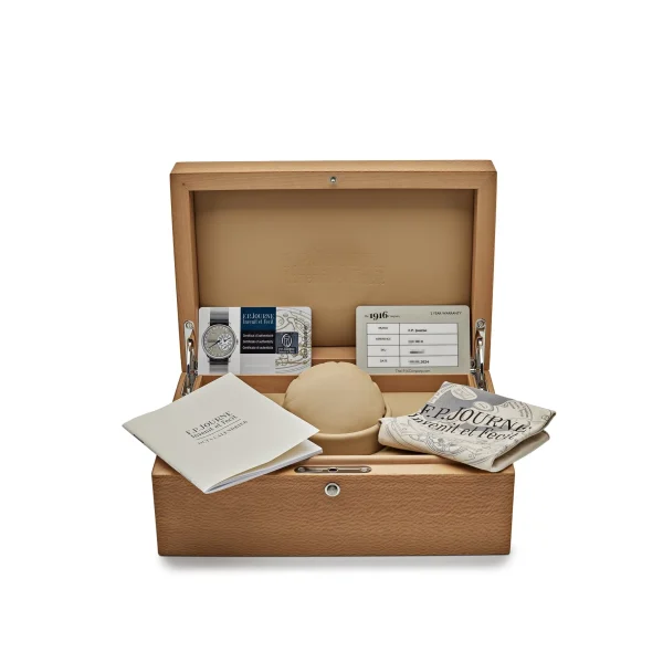 Watchbox-f-p-journe-octa-calendrier-rose-gold-white-gold-dial-2012-wbe6v3p-exclusive-8.webp Watchbox-f-p-journe-octa-calendrier-rose-gold-white-gold-dial-2012-wbe6v3p-exclusive-8.webp