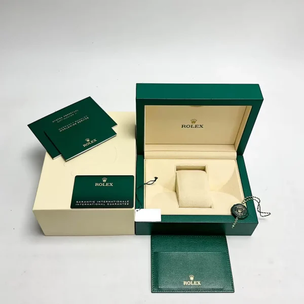 Watchbox-gmt-master-ii-126713-wbzox9i-exclusive-5.webp Watchbox-gmt-master-ii-126713-wbzox9i-exclusive-5.webp