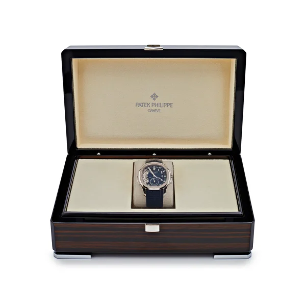 Watchbox-patek-philippe-aquanaut-travel-time-advanced-research-5650g-001-wby77o4-exclusive-7.webp Watchbox-patek-philippe-aquanaut-travel-time-advanced-research-5650g-001-wby77o4-exclusive-7.webp