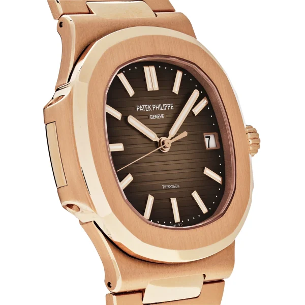 Watchbox-patek-philippe-nautilus-5711-1r-001-tiffany-co-brown-dial-wbwn6g1-exclusive-3.webp Watchbox-patek-philippe-nautilus-5711-1r-001-tiffany-co-brown-dial-wbwn6g1-exclusive-3.webp