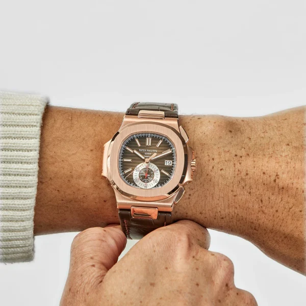 Watchbox-patek-philippe-nautilus-tiffany-co-chronograph-date-5980r-001-wboyk6s-exclusive-2.webp Watchbox-patek-philippe-nautilus-tiffany-co-chronograph-date-5980r-001-wboyk6s-exclusive-2.webp
