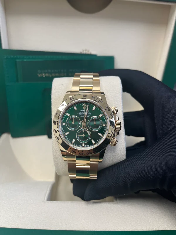 Watchbox-rolex-cosmograph-daytona-116508-40mm-green-arabic-dial-2023-wbdu56o-exclusive-2.webp Watchbox-rolex-cosmograph-daytona-116508-40mm-green-arabic-dial-2023-wbdu56o-exclusive-2.webp