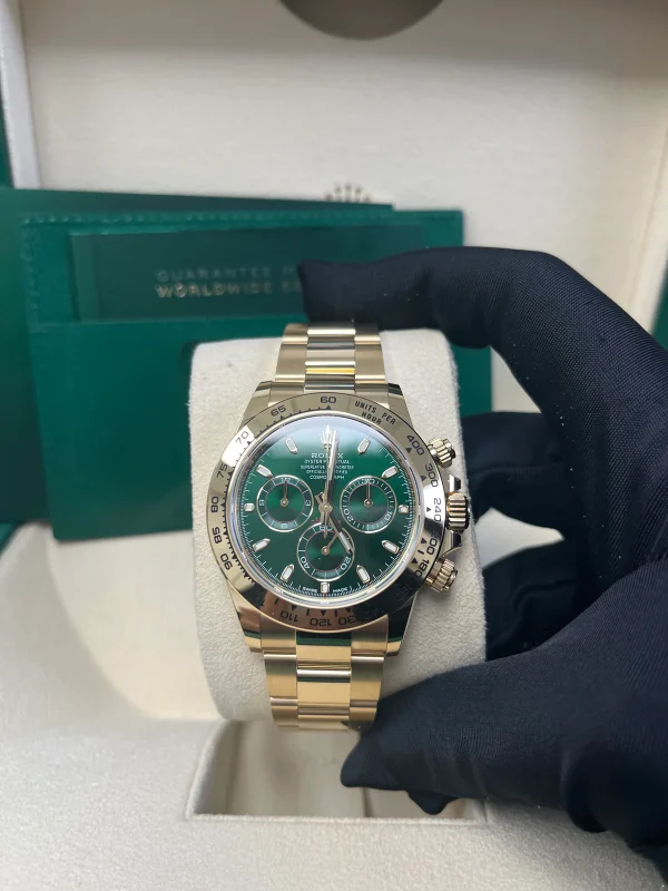 Watchbox-rolex-cosmograph-daytona-116508-40mm-green-arabic-dial-2023-wbdu56o-exclusive-3.webp Watchbox-rolex-cosmograph-daytona-116508-40mm-green-arabic-dial-2023-wbdu56o-exclusive-3.webp