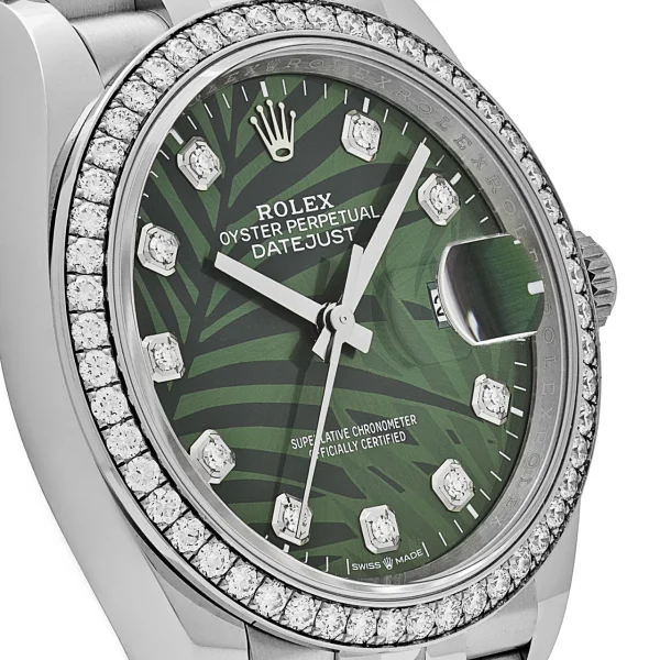 Watchbox-rolex-datejust-126284rbr-stainless-steel-green-palm-frond-diamond-dial-diamond-bezel-wb41knq-exclusive-5.webp Watchbox-rolex-datejust-126284rbr-stainless-steel-green-palm-frond-diamond-dial-diamond-bezel-wb41knq-exclusive-5.webp