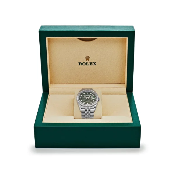 Watchbox-rolex-datejust-126284rbr-stainless-steel-green-palm-frond-diamond-dial-diamond-bezel-wb41knq-exclusive-7.webp Watchbox-rolex-datejust-126284rbr-stainless-steel-green-palm-frond-diamond-dial-diamond-bezel-wb41knq-exclusive-7.webp