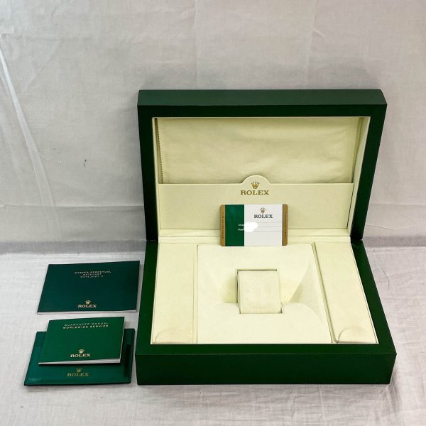 Watchbox-rolex-datejust-81358-wb8k73e-exclusive-5.jpg Watchbox-rolex-datejust-81358-wb8k73e-exclusive-5.jpg
