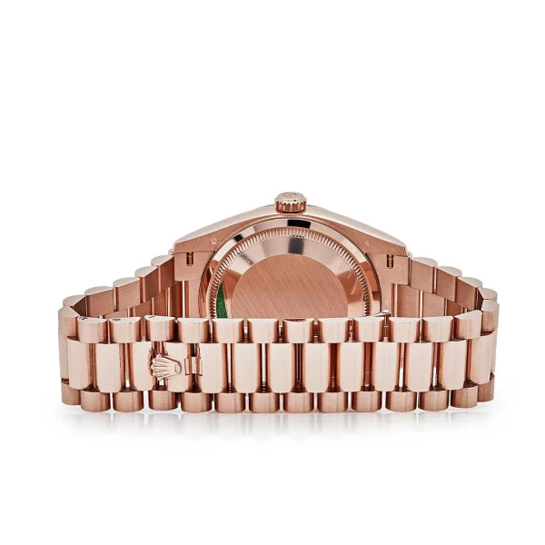 Watchbox-rolex-day-date-128235-rose-gold-mother-of-pearl-diamond-dial-wbeawr3-exclusive-6.webp Watchbox-rolex-day-date-128235-rose-gold-mother-of-pearl-diamond-dial-wbeawr3-exclusive-6.webp