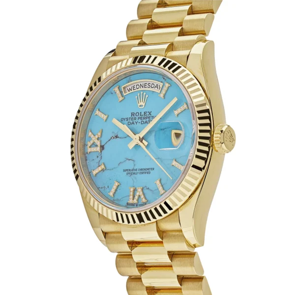 Watchbox-rolex-day-date-128238-yellow-gold-turquoise-diamond-dial-wb9o854-exclusive-2.webp Watchbox-rolex-day-date-128238-yellow-gold-turquoise-diamond-dial-wb9o854-exclusive-2.webp