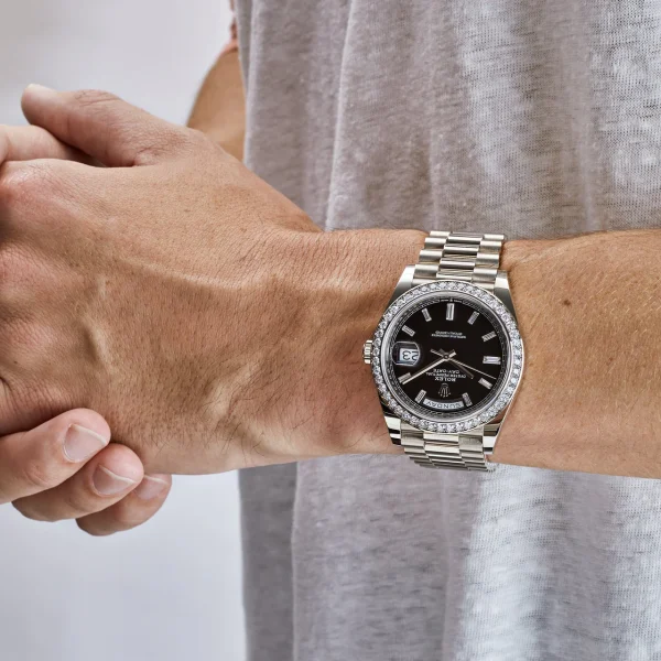 Watchbox-rolex-day-date-228349rbr-white-gold-black-dial-diamond-bezel-wbpix6f-exclusive-2.webp Watchbox-rolex-day-date-228349rbr-white-gold-black-dial-diamond-bezel-wbpix6f-exclusive-2.webp