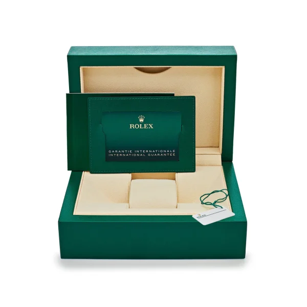 Watchbox-rolex-daytona-116503-two-tone-yellow-gold-stainless-steel-white-dial-2023-wbq5bo8-exclusive-8.webp Watchbox-rolex-daytona-116503-two-tone-yellow-gold-stainless-steel-white-dial-2023-wbq5bo8-exclusive-8.webp