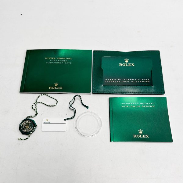 Watchbox-rolex-submariner-126610-wbom8ma-exclusive-5.jpg Watchbox-rolex-submariner-126610-wbom8ma-exclusive-5.jpg
