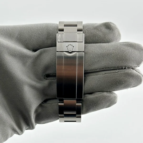 Watchbox-rolex-submariner-date-126610lv-starbucks-mk1-stainless-steel-black-dial-2023-wb7oq78-exclusive-10.webp Watchbox-rolex-submariner-date-126610lv-starbucks-mk1-stainless-steel-black-dial-2023-wb7oq78-exclusive-10.webp