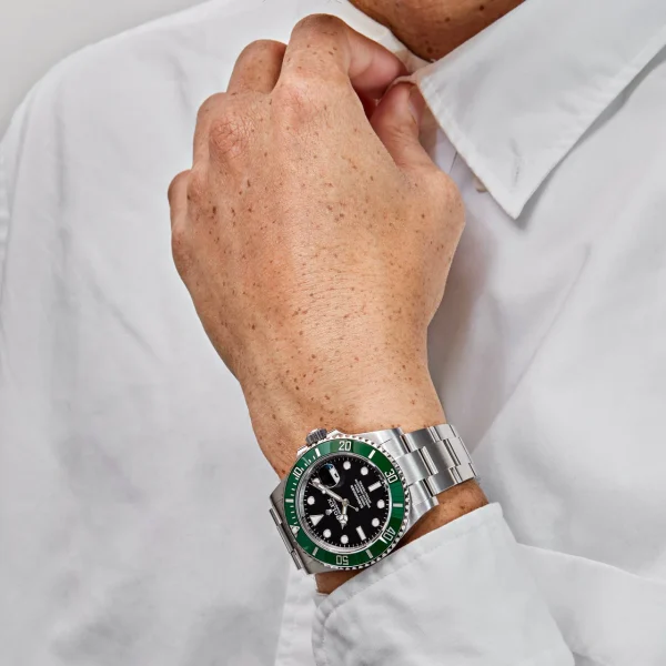 Watchbox-rolex-submariner-date-126610lv-starbucks-stainless-steel-black-dial-2022-wb6kv2o-exclusive-2.webp Watchbox-rolex-submariner-date-126610lv-starbucks-stainless-steel-black-dial-2022-wb6kv2o-exclusive-2.webp